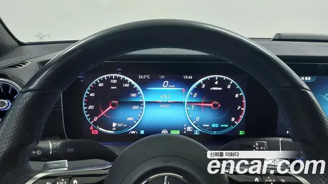 Mercedes-Benz E-Class — Фото автомобиля 8