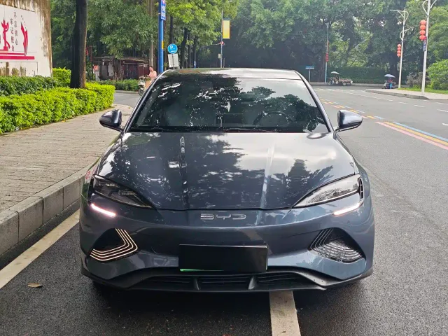 BYD Seal — Фото автомобиля 2