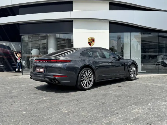 Porsche Panamera — Фото автомобиля 8