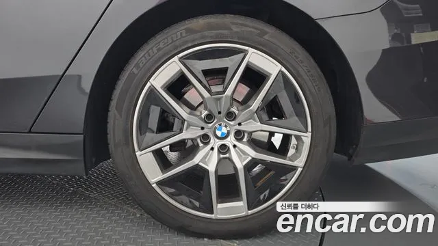 BMW 5 Series G60 — Фото автомобиля 6