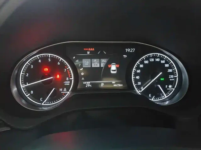 Toyota Harrier — Фото автомобиля 7