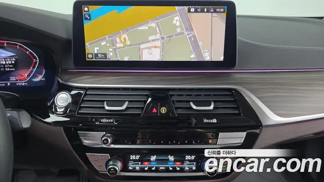 BMW 5 Series G30 — Фото автомобиля 20