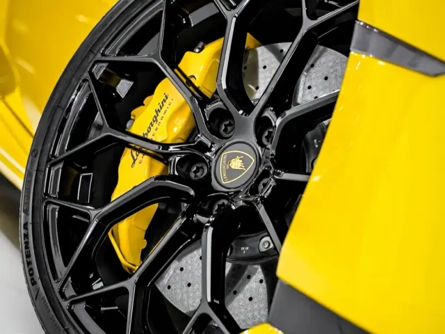 Lamborghini Huracan — Фото автомобиля 8