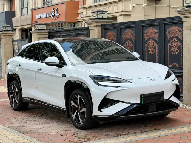 BYD Sealion 07 EV — Фото автомобиля 3