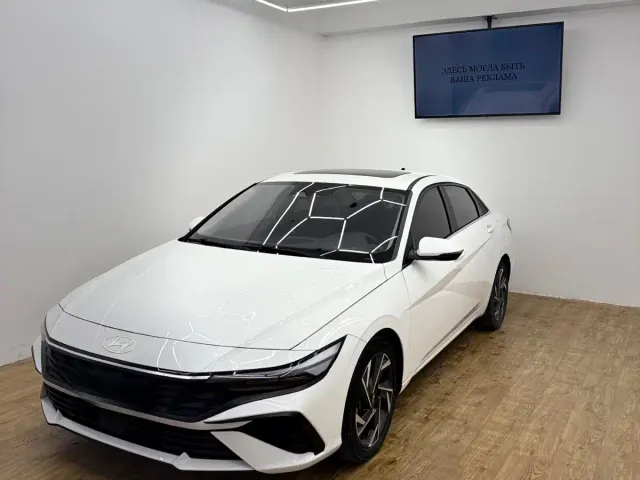 Hyundai Elantra — Фото автомобиля 3