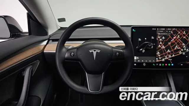 Tesla Model 3 — Фото автомобиля 19