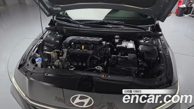 Hyundai Avante CN7 — Фото автомобиля 8