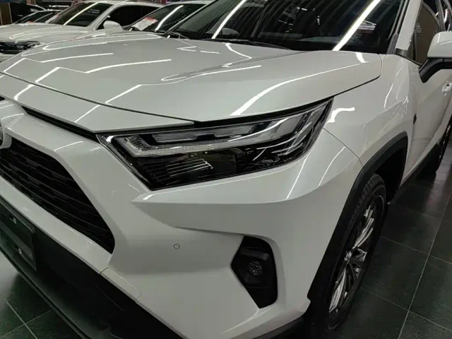 Toyota RAV4 — Фото автомобиля 23