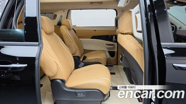 Kia Canival Новый Carnival 4 поколение Дизель 9 мест Hi-Limousine (Спецкузов) — Фото автомобиля 9