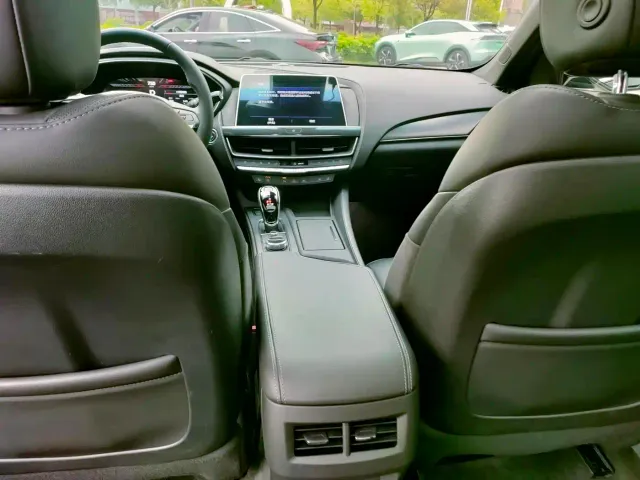 Cadillac CT5 — Фото автомобиля 23
