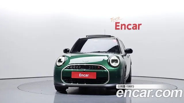 MINI Cooper 4th Gen — Фото автомобиля 3