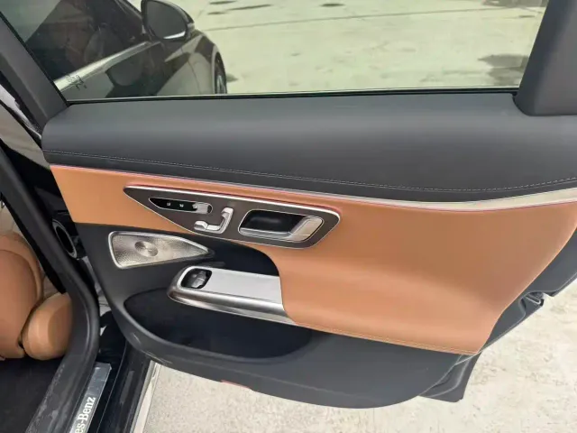 Mercedes-Benz E-Class — Фото автомобиля 7