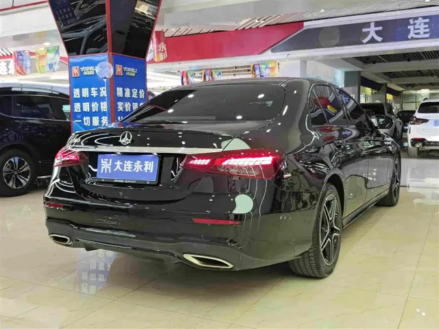 Mercedes-Benz E-Class — Фото автомобиля 17