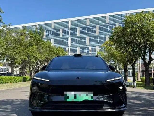 Nio ET5 — Фото автомобиля 2