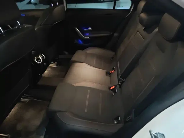 Mercedes-Benz Mercedes-Benz A-Class 2023 A 200 L Fashion — Фото автомобиля 16