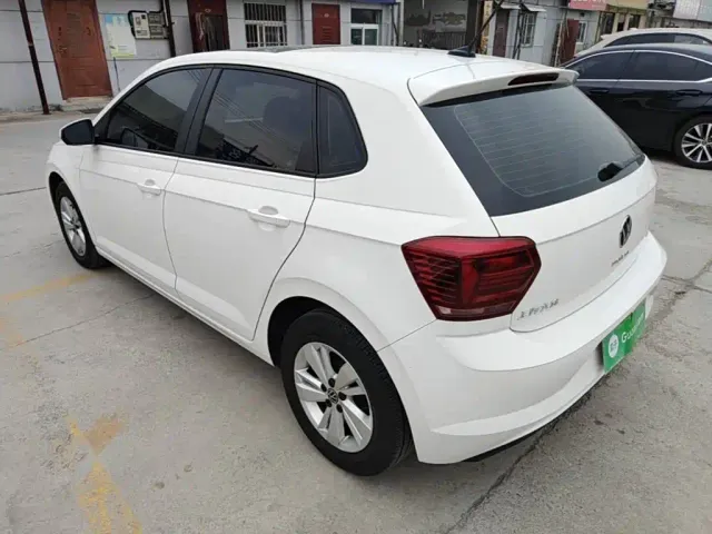 Volkswagen Polo — Фото автомобиля 4