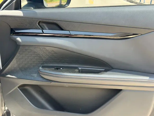 Changan Changan UNI-V 2024 1.5T Deluxe — Фото автомобиля 18