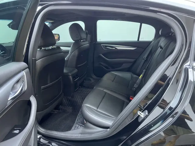 Cadillac CT5 — Фото автомобиля 14