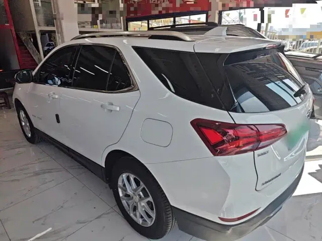 Chevrolet Equinox — Фото автомобиля 4