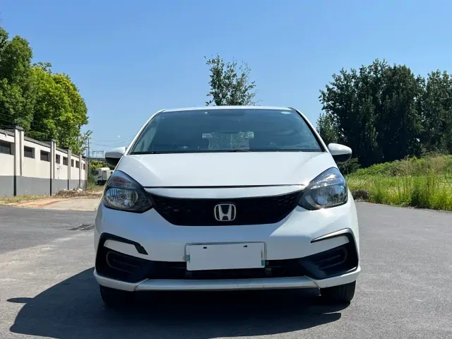 Honda Fit — Фото автомобиля 2