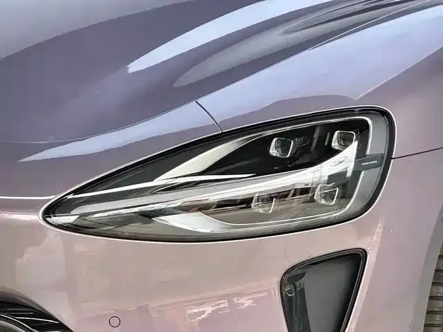 Xiaomi SU7 — Фото автомобиля 18