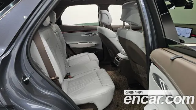 Genesis GV70 2.5T Бензин AWD — Фото автомобиля 10