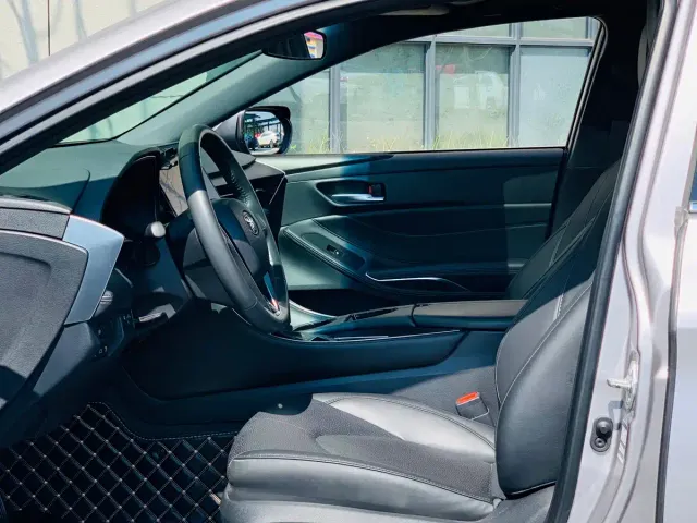 Toyota Avalon — Фото автомобиля 13