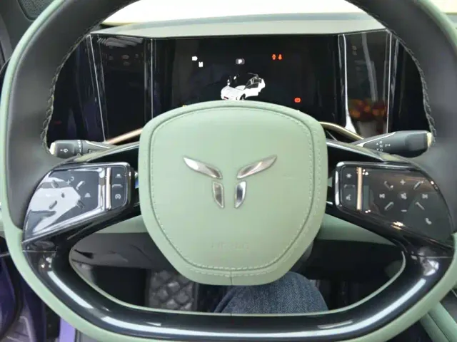 Hongqi Tian Gong 08 — Фото автомобиля 8