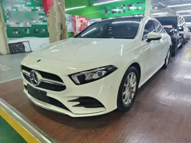 Фотография автомобиля — Mercedes-Benz A-Class