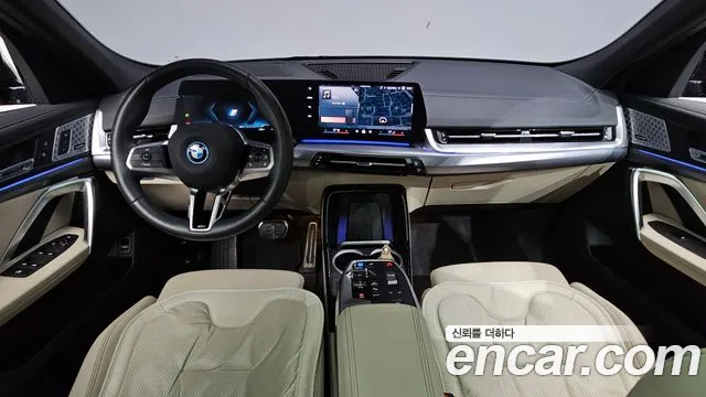 BMW iX2 — Фото автомобиля 6