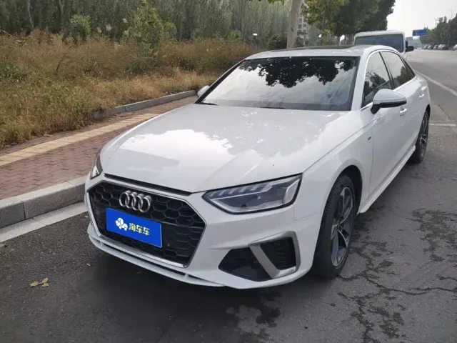 Фотография автомобиля — Audi A4L