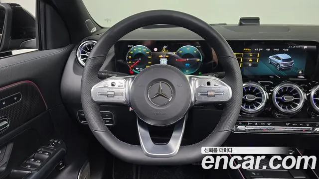Mercedes-Benz EQA — Фото автомобиля 12