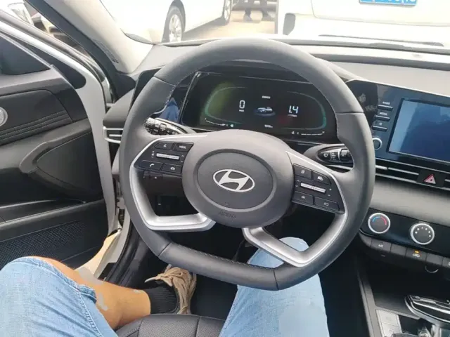 Hyundai Elantra 2023 1.5L CVT GLX Elite Edition — Фото автомобиля 10