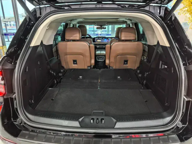 Ford Explorer — Фото автомобиля 23