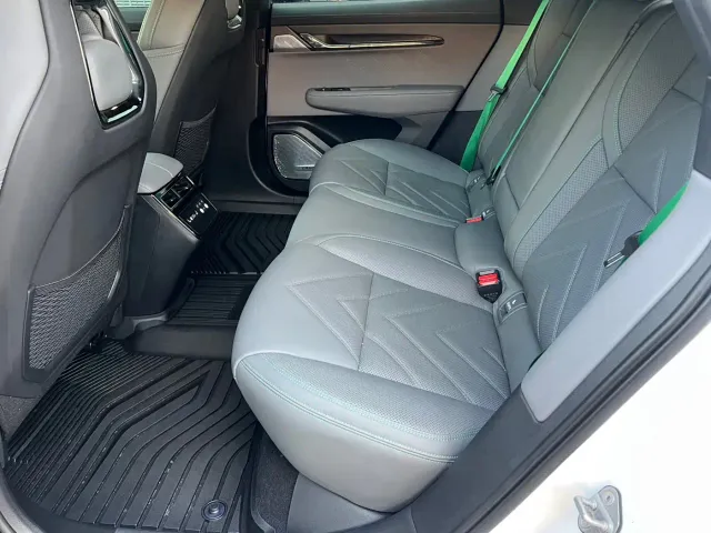 Zeekr 001 — Фото автомобиля 19