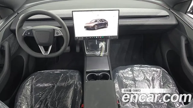 Tesla Model Y — Фото автомобиля 6