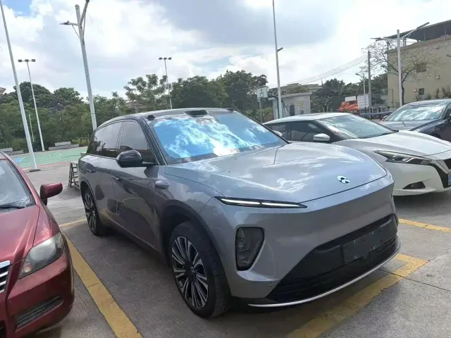 Nio ES8 — Фото автомобиля 6