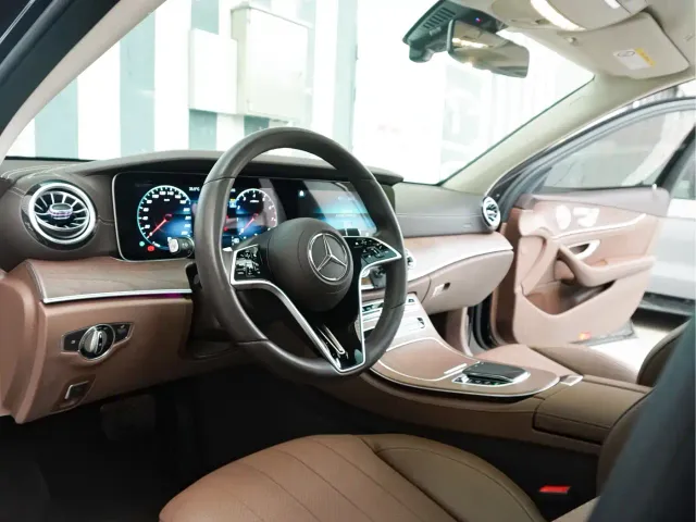 Mercedes-Benz E-Class — Фото автомобиля 8