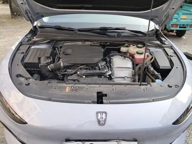 Roewe D7 — Фото автомобиля 16
