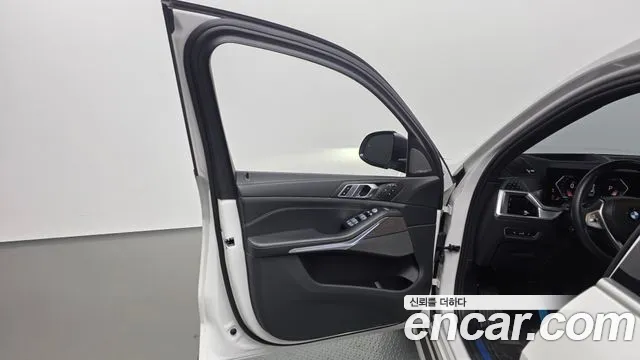 BMW X7 — Фото автомобиля 18