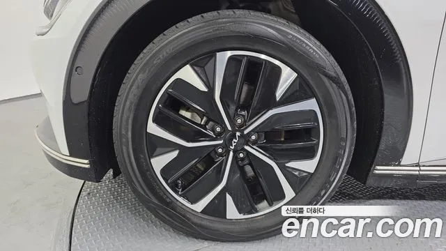 Kia EV6 — Фото автомобиля 5