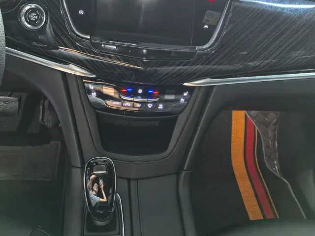 Cadillac XT6 — Фото автомобиля 11