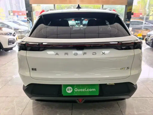 Arcfox Alpha T5 — Фото автомобиля 5