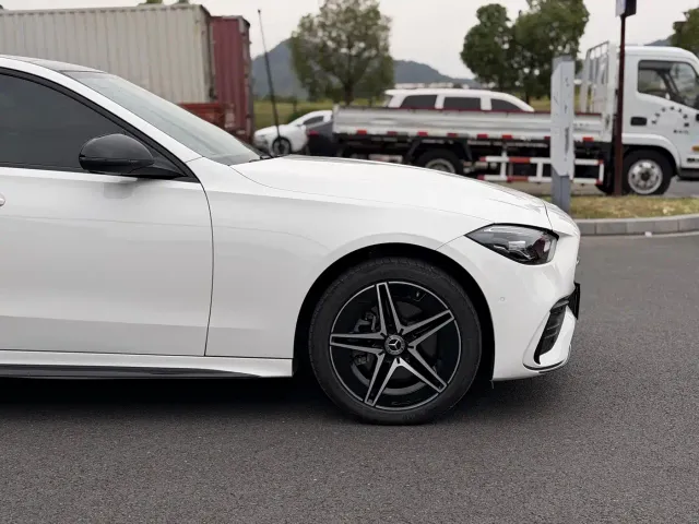 Mercedes-Benz C-Class — Фото автомобиля 4