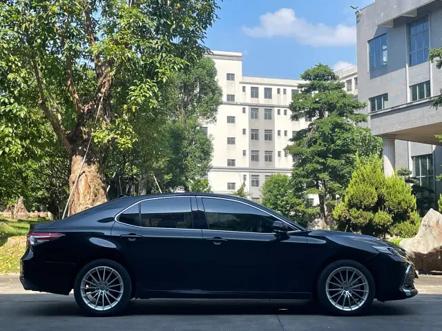 Toyota Camry — Фото автомобиля 6