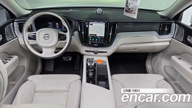Volvo XC60 Generation 2 — Фото автомобиля 10