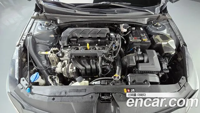 Hyundai Avante CN7 — Фото автомобиля 9