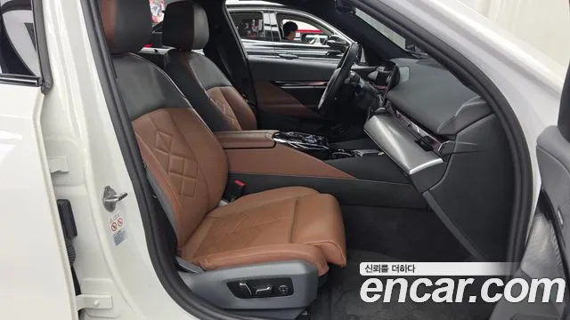 BMW 5-Series — Фото автомобиля 3
