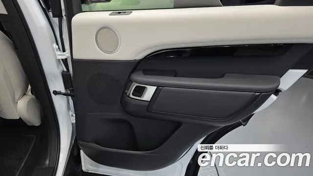 Land Rover Discovery — Фото автомобиля 25