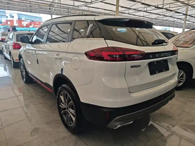 Geely Boyue — Фото автомобиля 4